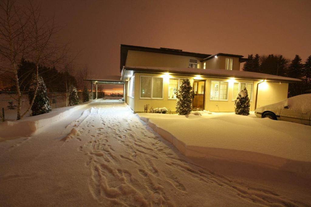 Villa Maria Country Inn Acheson Eksteriør bilde