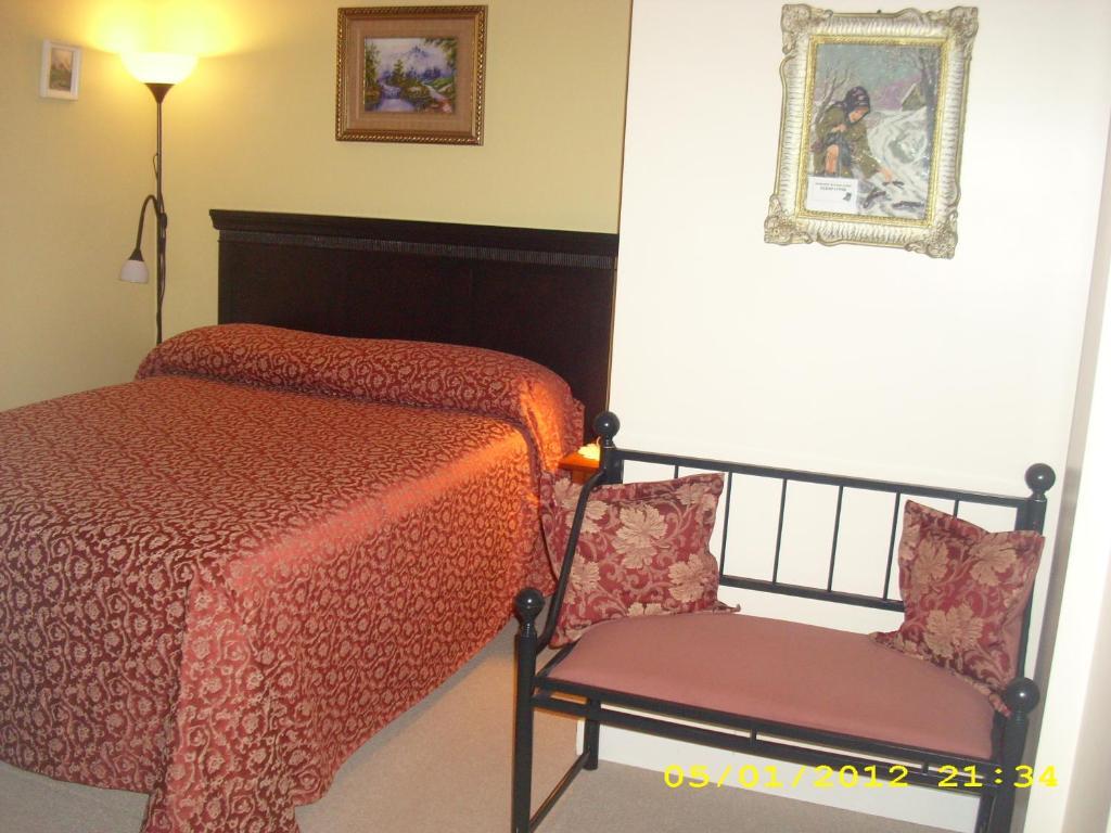 Villa Maria Country Inn Acheson Rom bilde