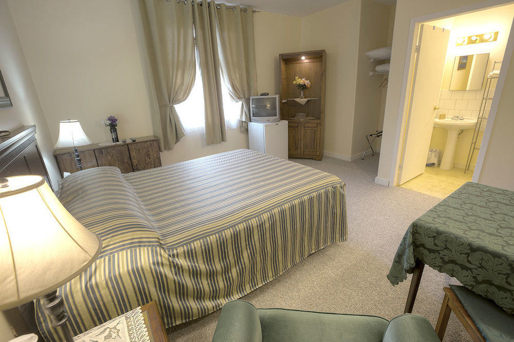 Villa Maria Country Inn Acheson Eksteriør bilde